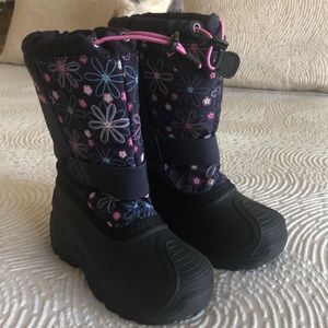 Girls snow boots